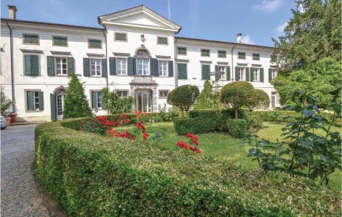 Accommodation in Santa Maria la Longa