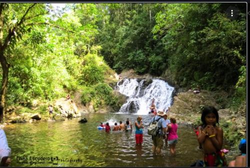 Casa cerca de comunidad indigena y Canal de Panama