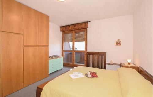 Three-Bedroom Apartment in Teglio (SO) in Teglio