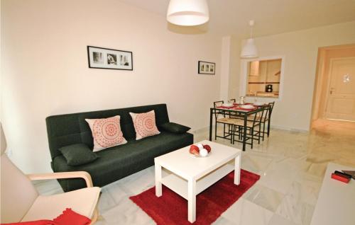 Two-Bedroom Apartment in Benalmadena Costa - image 2