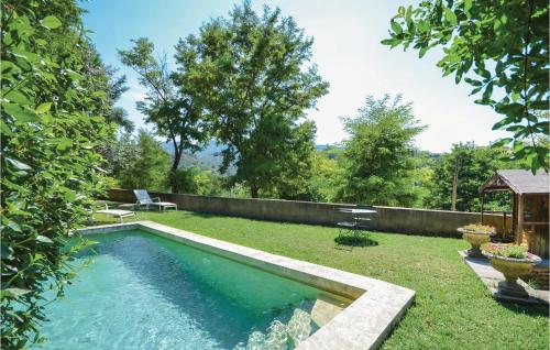 Stunning home in Menerbes with 1 Bedrooms, WiFi and Outdoor swimming pool gîte à louer Ménerbes
