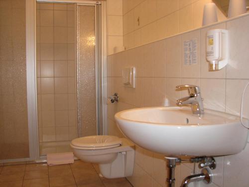 Hotel Garni Dekorahaus - image 5