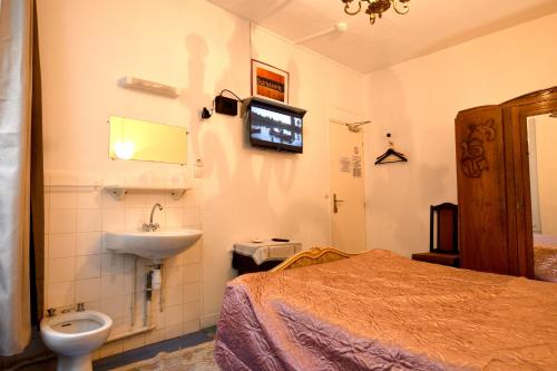 Hotel d'Orléans Paris Gare de l'Est - image 6