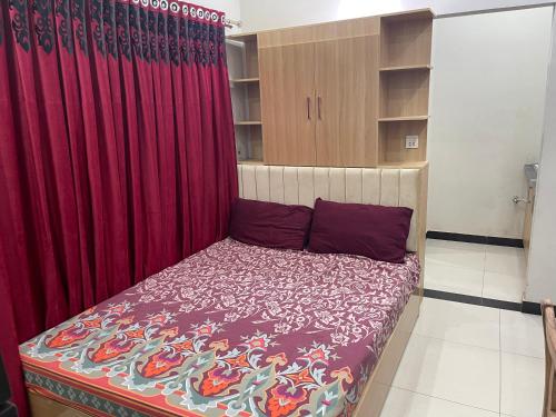 1 Bed Brand New Corner Apartment Lahore