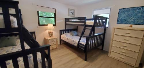 La Boca House for a Tropical retreat. - main image