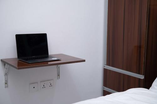 3 bedroom Home with SuperFast Wifi & 247 Security