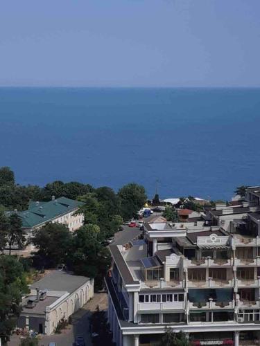 Arcadia apartment 4 BDR in Gagarin Plaza