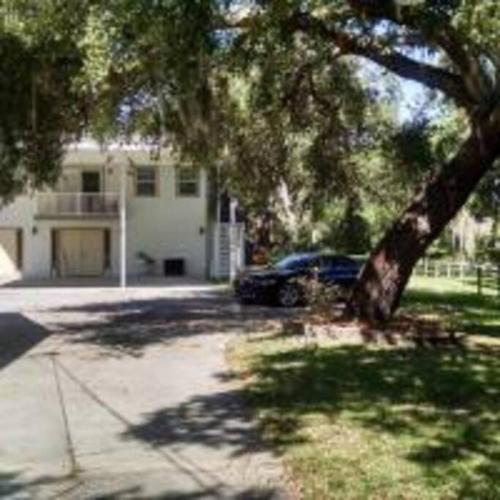 Tampa Lakehouse II 2 bedroom and 2 bathroom in Golfwood Estates