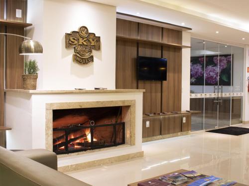 大堂, SKY PREMIUM HOTEL GRAMADO - Otima Localizacao in 格拉馬杜