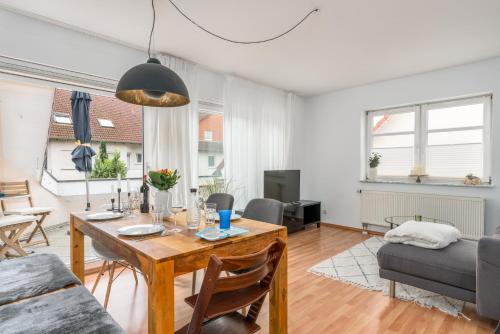 Veens Crew Home 7 Pax 5.4km von Langen entfernt