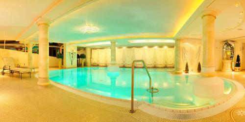 Hotel Almhof - image 5