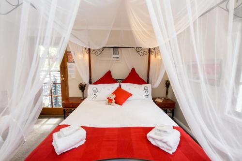 Holly Lodge Room Type - Honeymoon Suite
