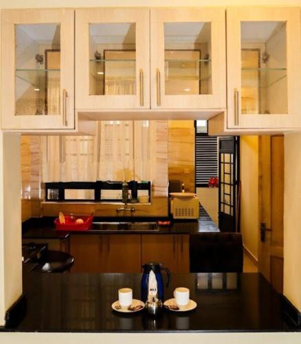 Lovely 3bedroom fully furnished apartment.