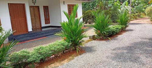 Kuttickattil Gardens Homestay