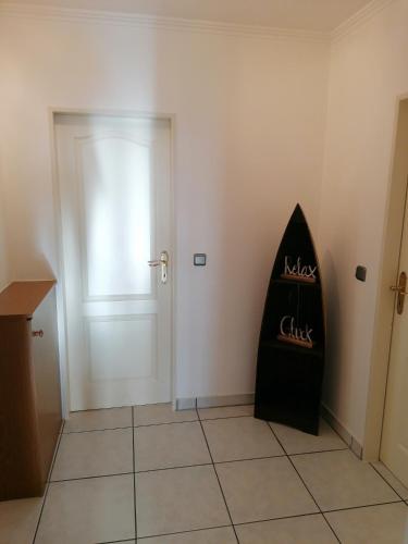 1 Person - Single - Appartement -Zentral gelegen in Leverkusen Wiesdorf - Friedrich Ebert Platz 5a , 4te Etage mit Balkon