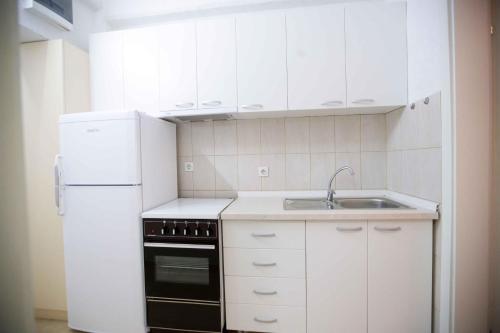 keuken, Studio St Stefan in Sveti Stefan