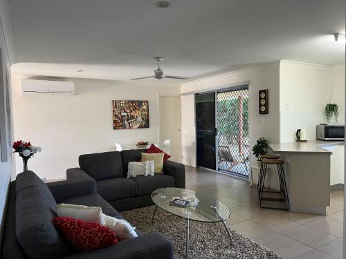 Home away from home - Modern luxury in central Bundaberg