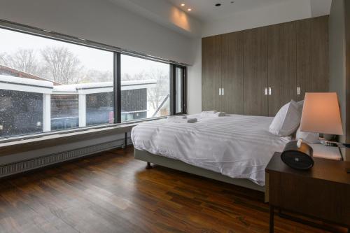 Hinzan 401A 2Bdrm Penthouse
