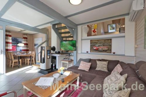 Entspannung in der Natur mit Seeblick und Sauna - Ferienhaus Felix von Mein-Seepark 5.9km von Niederaula entfernt