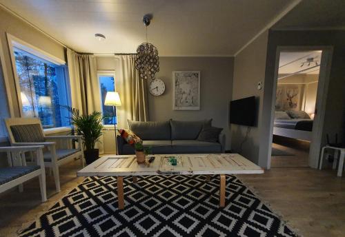 Väre Holiday Home - lakeside relaxation point - Tap to explore photos