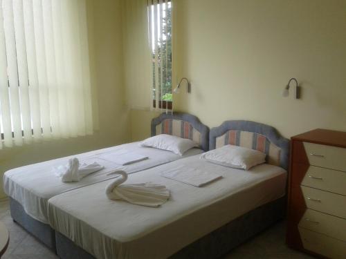 One-Bedroom Apartment with Street View (2 Adults + 2 Children) - Annex image 5
