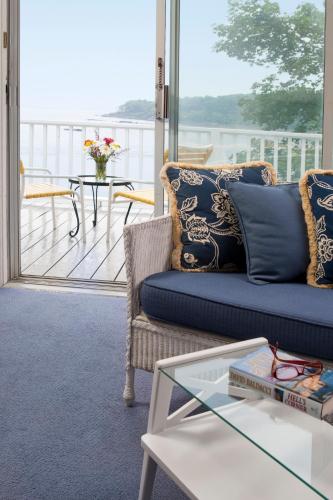 Dockside Guest Quarters Dockside Guest Quarters