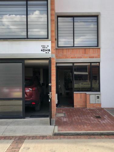 Bejárat, SU CASA PARA DESCANSO EN FAMILIA Y/O TRABAJO in Paipa