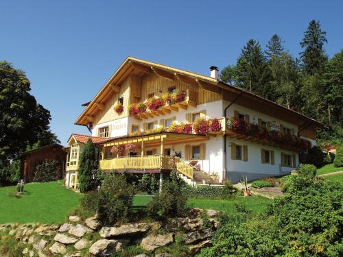 Haus Talblick 608m von Unterlohweis entfernt