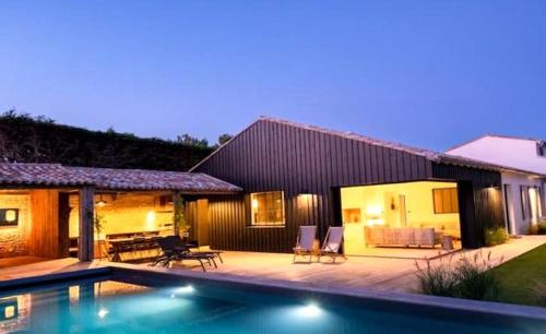 Villa sur mer exceptionnelle gîte à louer Les Goudes