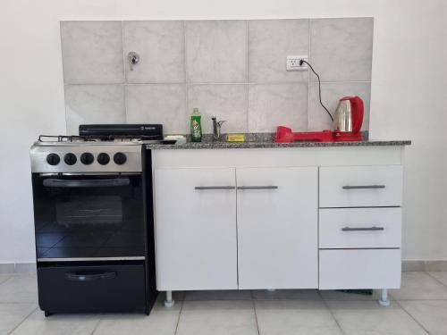 ห้องครัว, Monoambiente en el centro de la Ciudad. in แมร์เซเดส