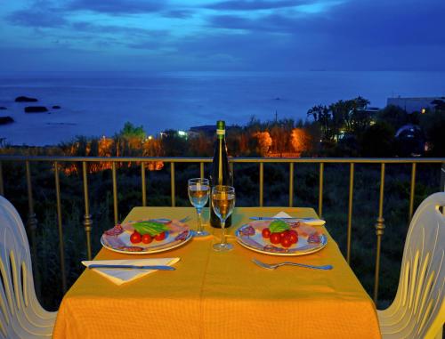 Double Room with Balcony and Sea View