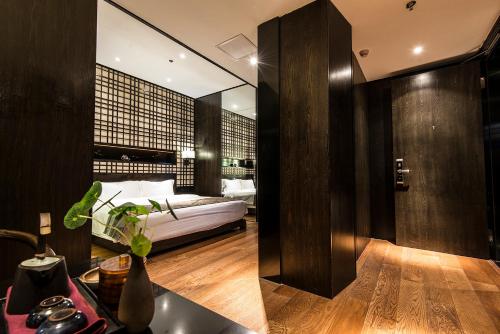 shuibu joy spa hotel