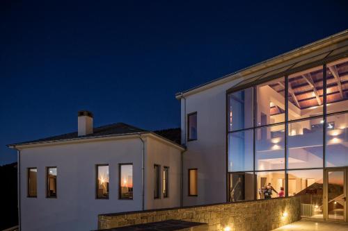 숙소 외관, Grand Forest Metsovo - Leading Hotels of the World in 멧소보