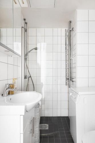 Trendy Nordic Studio by Tram Stop, Helsinki (foto 9)