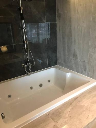 Junior Suite image 7