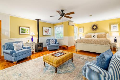 Abigail's Inn – Camden, ME