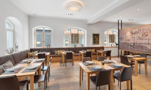 Alpen Hotel München - image 10