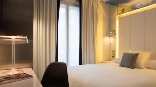 1 double bed, 2 twin beds