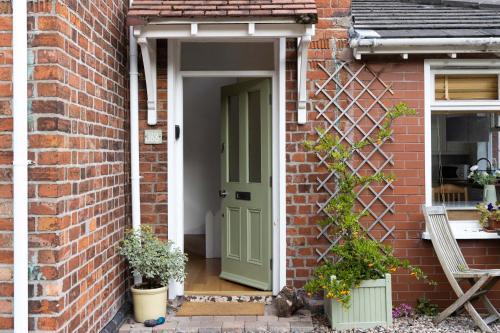 Beersbridge Cottage near Titanic Centre & Airport