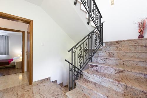 La Vista apartments with pool La Vista apartments with pool