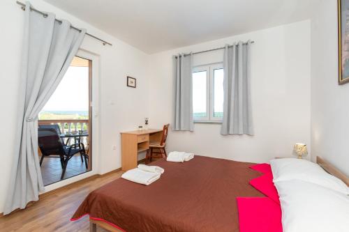 La Vista apartments with pool La Vista apartments with pool