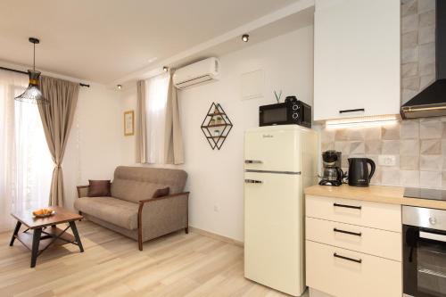 La Vista apartments with pool La Vista apartments with pool