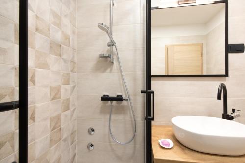 La Vista apartments with pool La Vista apartments with pool