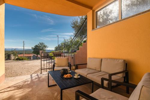 La Vista apartments with pool La Vista apartments with pool