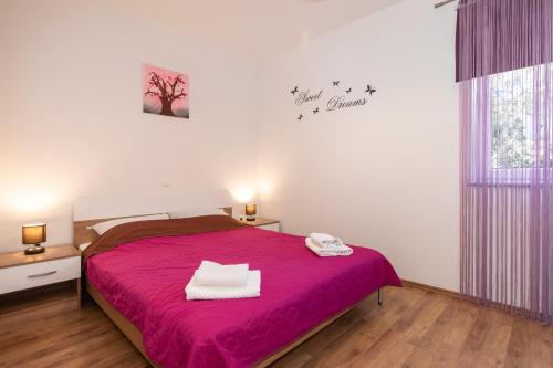 La Vista apartments with pool La Vista apartments with pool