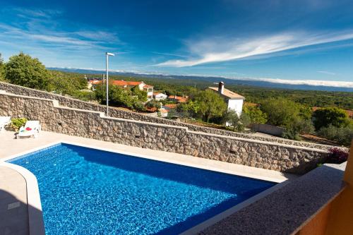 La Vista apartments with pool La Vista apartments with pool