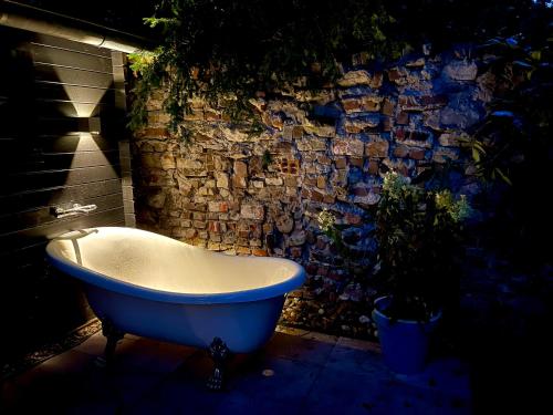 สระว่ายน้ำ, Tiny House de Eikhof in เฮนเจโล