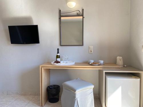 Louvre Hotel - image 14