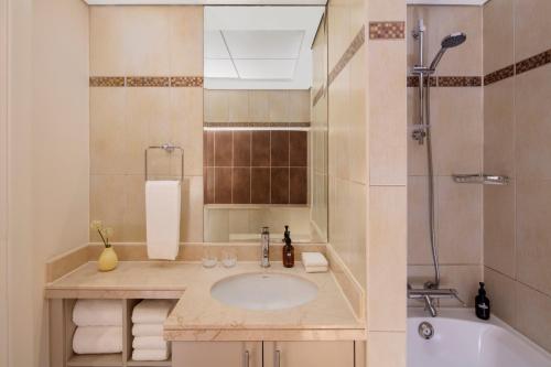 Staybridge Suites Dubai Internet City by IHG, Dubaj (fotografie 10)