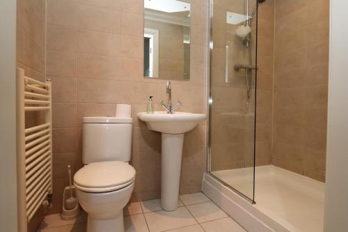 Large Blythswood Residence, Glasgow (photo 6)